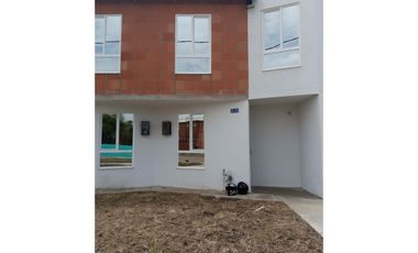 CASA EN VENTA CANDELARIA VILLA GORGONA URBANIZACIÓN BELO HORIZONTE