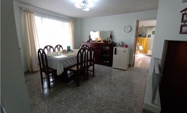 Oportunidad Venta Casa en Medellin con potencial de edificar o Airbnb