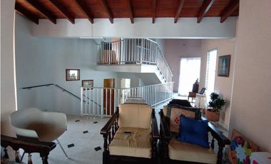 Oportunidad Venta Casa en Medellin con potencial de edificar o Airbnb