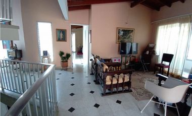 Oportunidad Venta Casa en Medellin con potencial de edificar o Airbnb