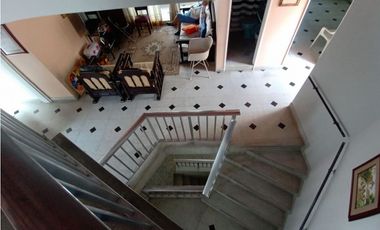 Oportunidad Venta Casa en Medellin con potencial de edificar o Airbnb