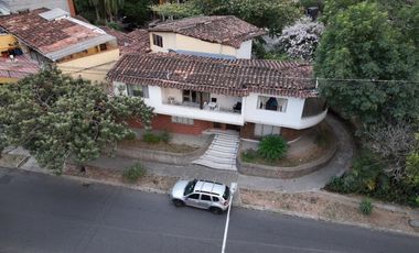 Oportunidad Venta Casa en Medellin con potencial de edificar o Airbnb