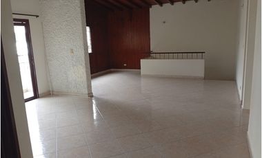 CASA ARRIENDO EN BARRIO LORENA