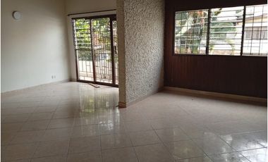 CASA ARRIENDO EN BARRIO LORENA