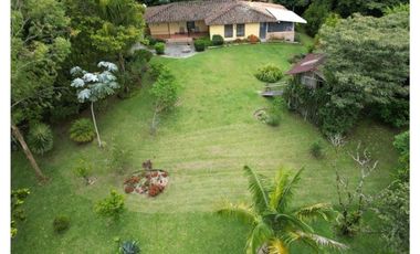 Casa campestre ubicada en el municipio del Carmen de Viboral