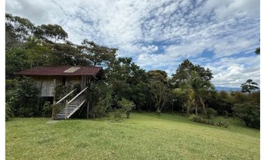 Casa campestre ubicada en el municipio del Carmen de Viboral
