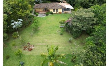 Casa campestre ubicada en el municipio del Carmen de Viboral