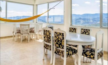 Casa Campestre Amoblada en Venta, en Anapoima