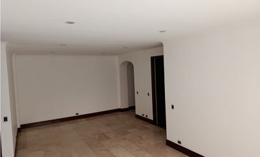 APARTAMENTO EN RENTA LAURELES CERCA AL EXITO