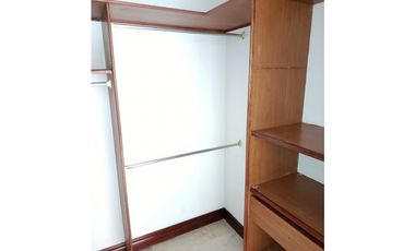 APARTAMENTO EN RENTA LAURELES CERCA AL EXITO