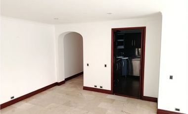 APARTAMENTO EN RENTA LAURELES CERCA AL EXITO
