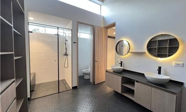 VENTA DE CASA EN UNIDAD CERRADA LLANOGRANDE 