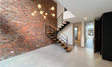 VENTA DE CASA EN UNIDAD CERRADA LLANOGRANDE 