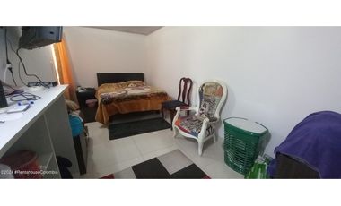 Apartamento en Soacha (Cundinamarca) RAH CO: 25-1049