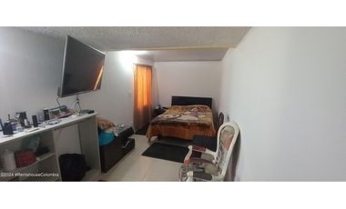 Apartamento en Soacha (Cundinamarca) RAH CO: 25-1049