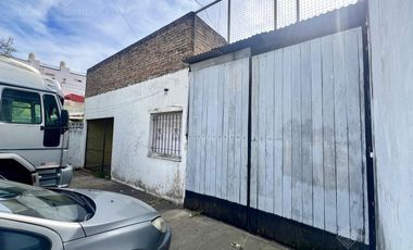 Casa a Refaccionar sobre excelente lote a mts de Las Heras y Camino Negro - CONSULTAR!!
