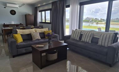 VENDE, CASA A LAGUNA, PUEBLOS DEL PLATA MAGALLANES  al 300