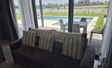 VENDE, CASA A LAGUNA, PUEBLOS DEL PLATA MAGALLANES  al 300