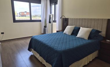 VENDE, CASA A LAGUNA, PUEBLOS DEL PLATA MAGALLANES  al 300