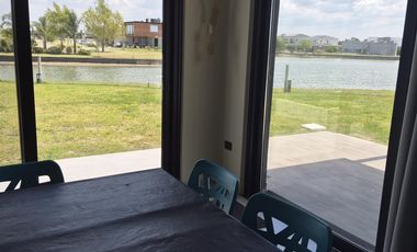 VENDE, CASA A LAGUNA, PUEBLOS DEL PLATA MAGALLANES  al 300