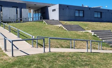 VENDE, CASA A LAGUNA, PUEBLOS DEL PLATA MAGALLANES  al 300