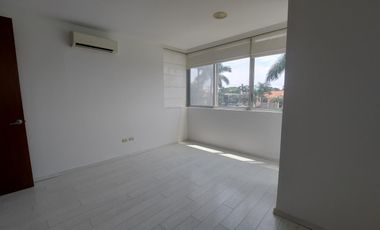 Se vende departamento vista al río piso bajo