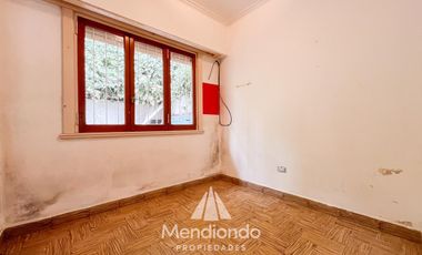 Casa 4 ambientes con parque / Zona Aldrey