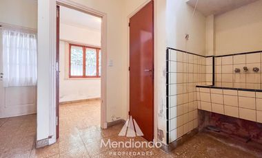 Casa 4 ambientes con parque / Zona Aldrey