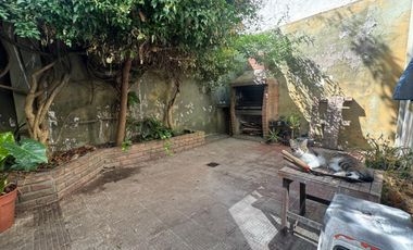 Departamento de un dormitorio con patio en Venta en La Plata