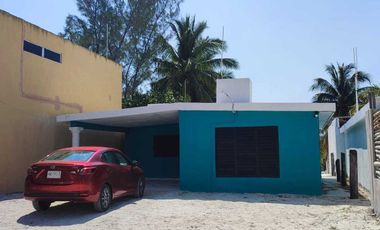 Casa de playa en renta en Chelem, Yucatán a 100m del mar.