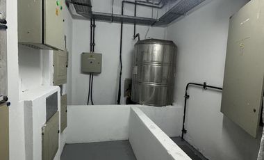 ALQUILER DE OFICINA DE 100 M2 EN EDIFICIO CORPORATIVO EN  MONSERRAT