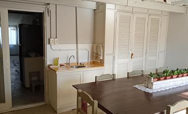 Casa en venta de dos dormitorios, dos cocheras y patio. Zona Nuevo Hospital.