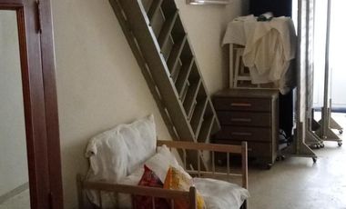 Casa en venta de dos dormitorios, dos cocheras y patio. Zona Nuevo Hospital.