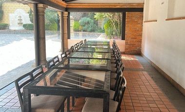 VILLA DEL LAGO, excelente estado