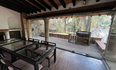 VILLA DEL LAGO, excelente estado