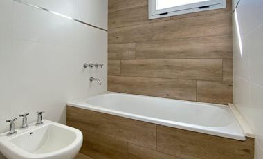 VENTA Departamento 3 AMBIENTES En Duplex, Zona Plaza Mitre - Mar del Plata.