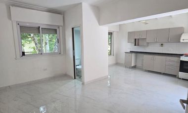 Ph planta alta 3 ambientes en alquiler, Martinez