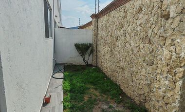 PRECIOSA Y PRACTICA CASA  A DOBLE ALTURA EN PARQUE MEDITERRANEO