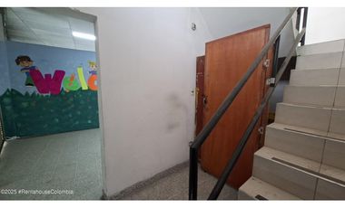 Edificio en Soacha (Cundinamarca) RAH CO: 25-1968