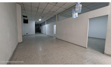 Edificio en Soacha (Cundinamarca) RAH CO: 25-1968