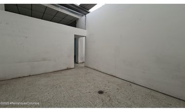 Edificio en Soacha (Cundinamarca) RAH CO: 25-1968