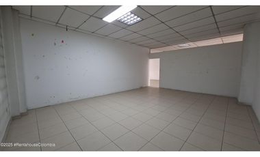 Edificio en Soacha (Cundinamarca) RAH CO: 25-1968