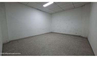 Edificio en Soacha (Cundinamarca) RAH CO: 25-1968