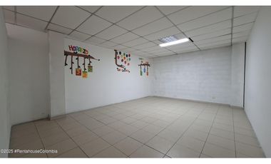 Edificio en Soacha (Cundinamarca) RAH CO: 25-1968