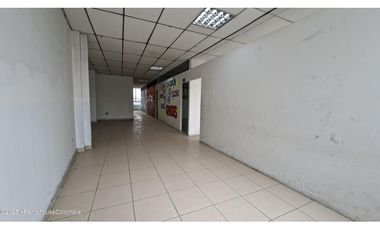 Edificio en Soacha (Cundinamarca) RAH CO: 25-1968