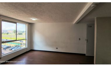 Apartamento en Madrid (Cundinamarca) RAH CO: 25-2015