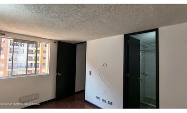Apartamento en Madrid (Cundinamarca) RAH CO: 25-2015
