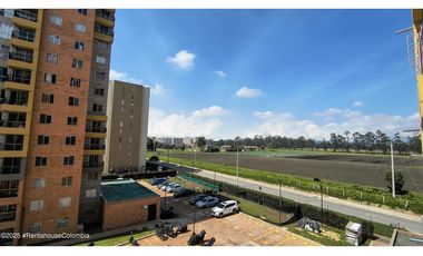 Apartamento en Madrid (Cundinamarca) RAH CO: 25-2015