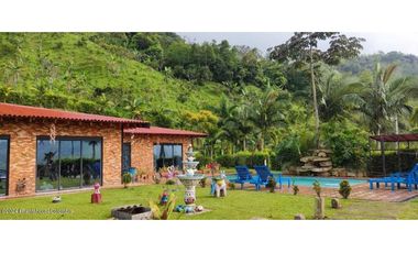 Casa en La Vega (Cundinamarca) RAH CO: 26-52