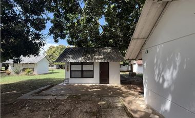 Hotel en Ricaurte (Cundinamarca) RAH CO: 26-105